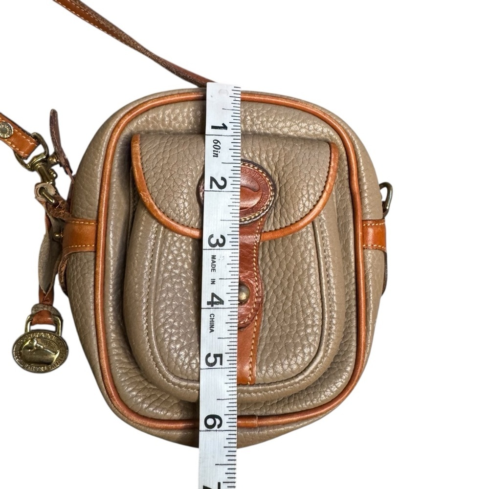 RARE Dooney & Bourke Vintage Mini Explorer Camera Bag Pebbled Leather Taupe VTG - Picture 8 of 12